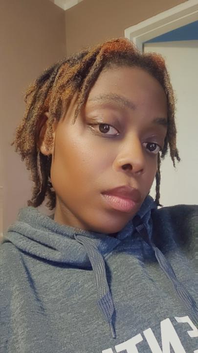 Anelise Munari Mabondzot