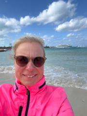 Ariane Hoffmann-Pinther