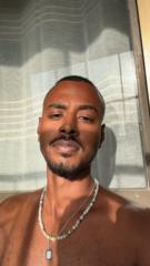 יניב מקוריה