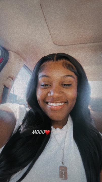 Tyreauna Holmes