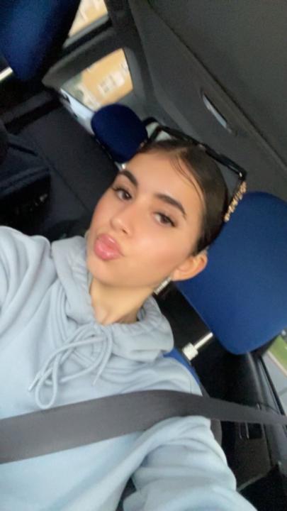 Aryana Nazm