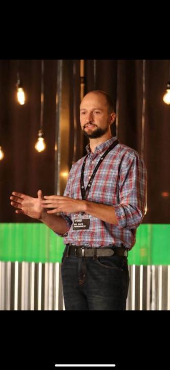 Dr. Zach Papendieck