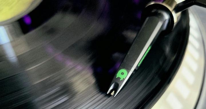Analog Echoes
