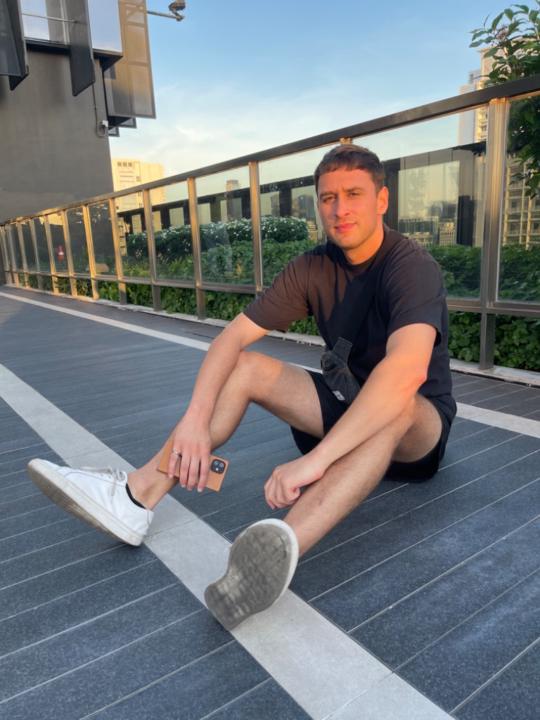 Andrew L