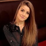 Lyndsay Nicole