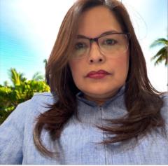 Yanina Leon