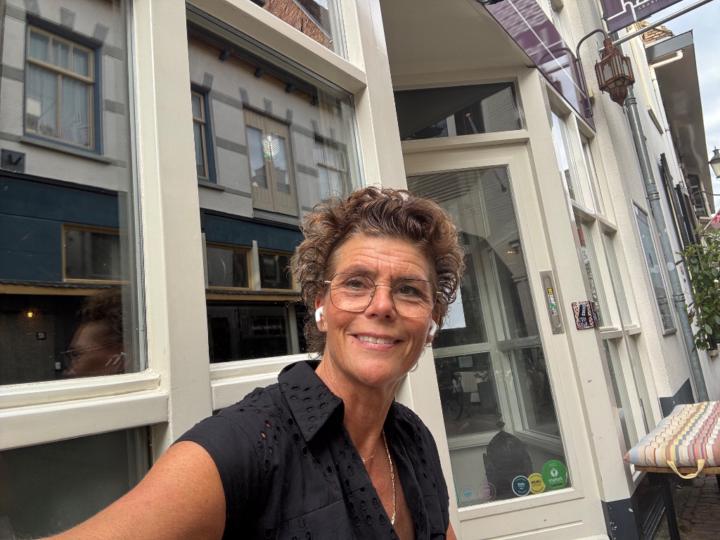 Brigit Leenhoven