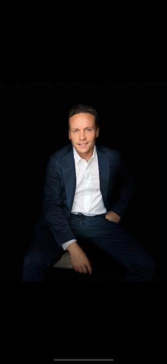 Santiago Torres