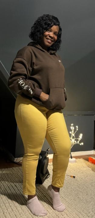Fabine Leon