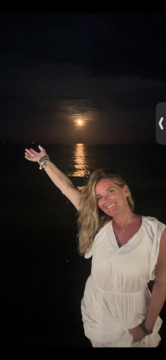 Emma R