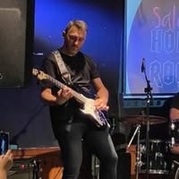 Carlos Serrano