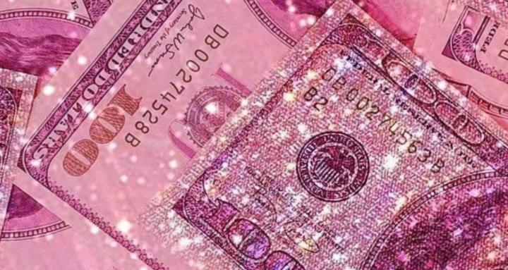 Hot Girl Finance