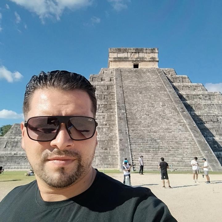 Julio Ariza