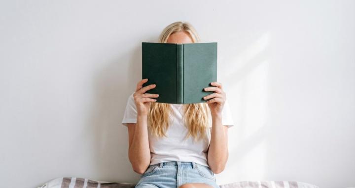 Sips + Reads Book Club