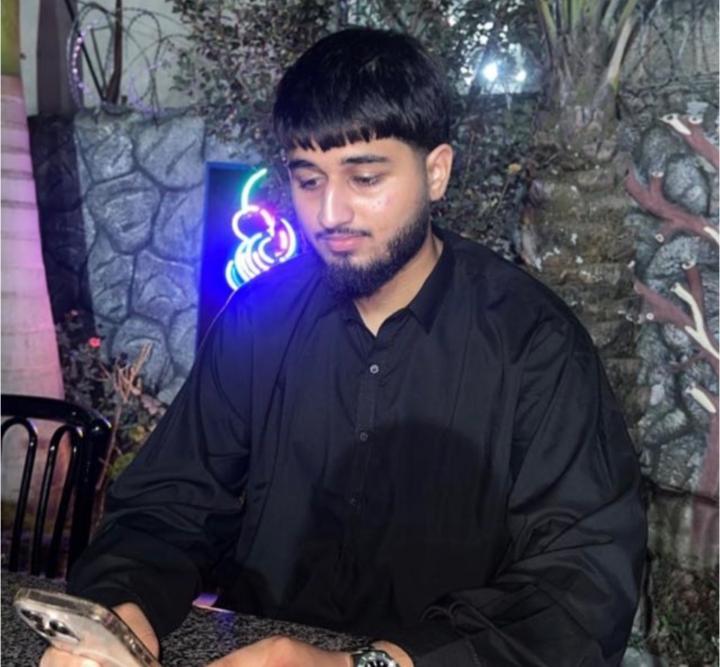 Adam Khan