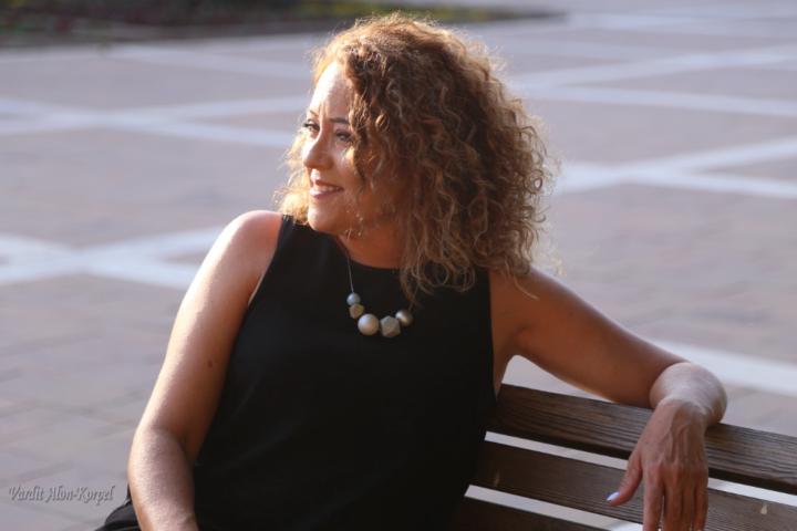 Eva Hazan