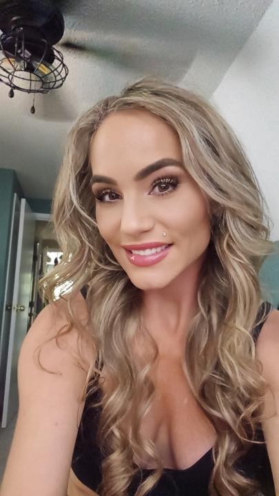 Rachelle Hudson