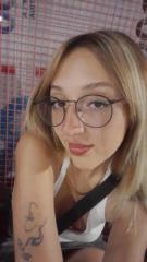 Luna abigail Flores blanco