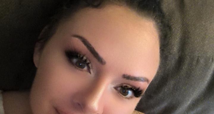 Eyebrows with Januari