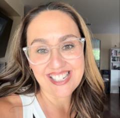 Deanna Charlton