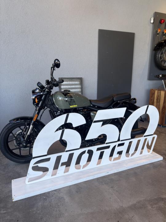 Royal Enfield Cafe 😎