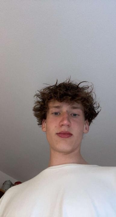 Lennart Busch