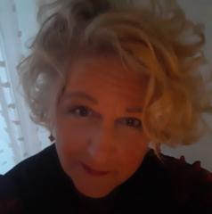 Karen Schoen