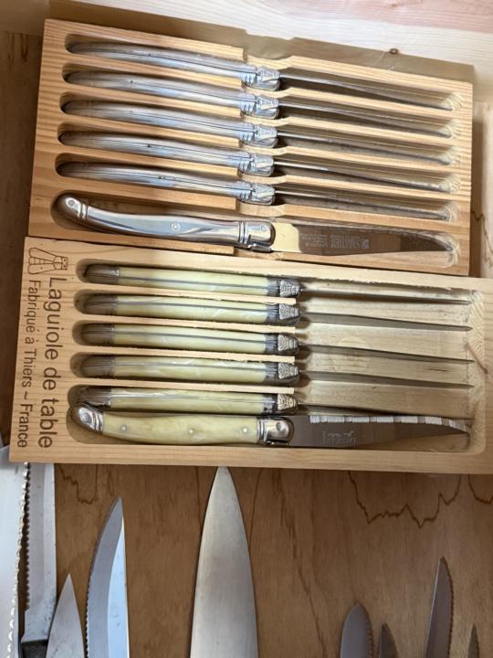 Fancy Knives sold!