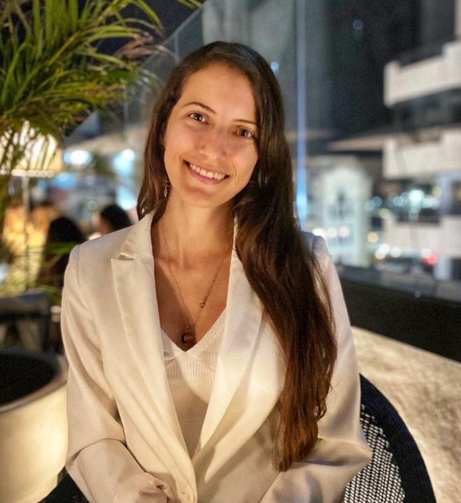 Dhullyene Antunes Araujo