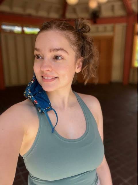 Victoria Laura