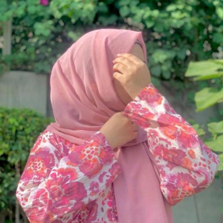 Moreen Khan