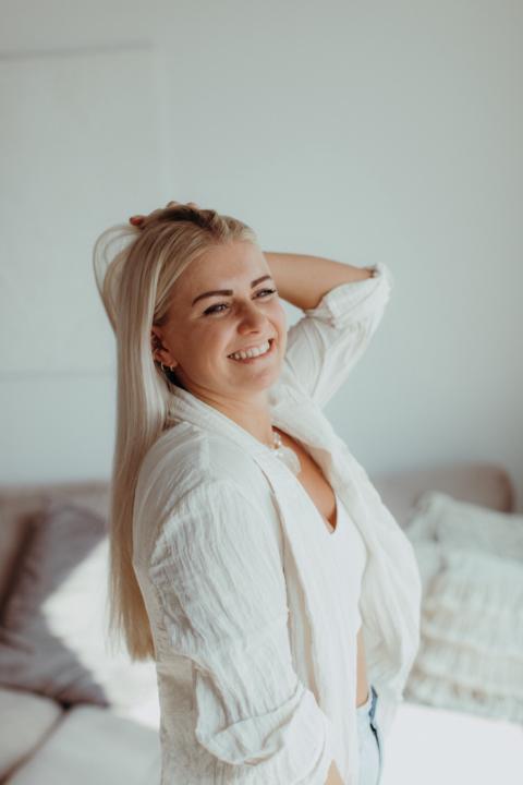 Lara Hollweck