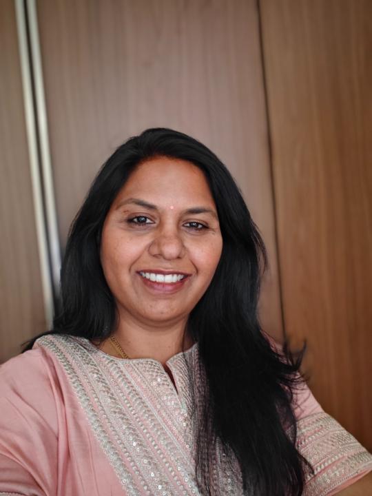 Dr Sindhuri K