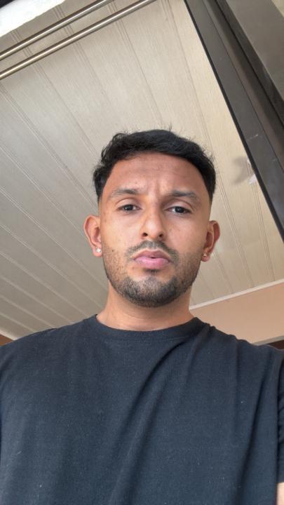 Robert Andrés González