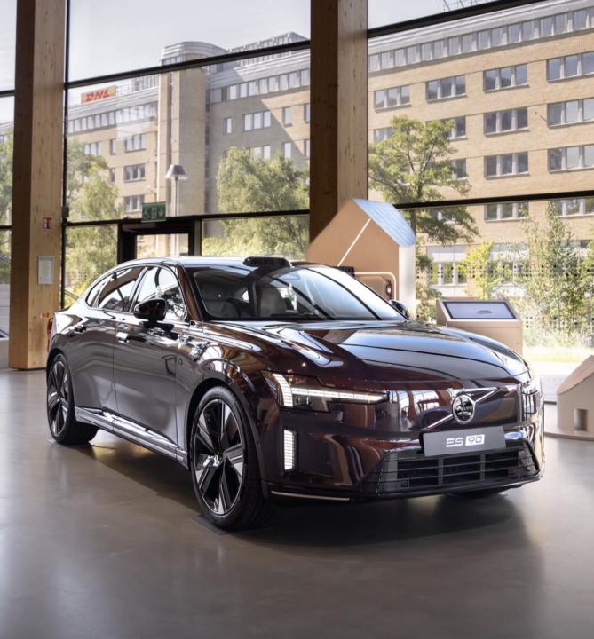 Volvo ES90 heading to South Africa 