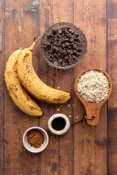 Chocolate Chip Banana Oat Treats(Snack/Healthy Breakfast Bites)
