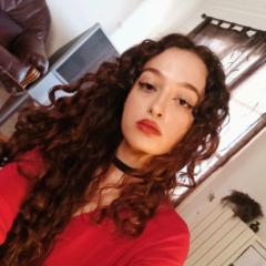 Nesrine Tadjine