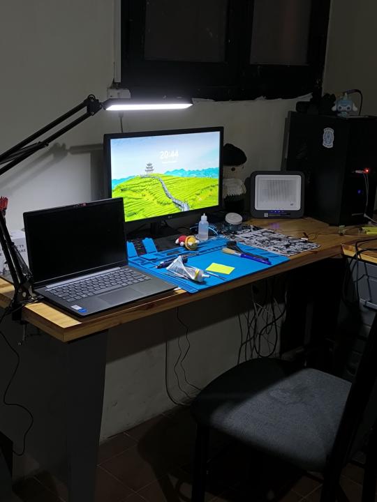 Buen día compañeros 