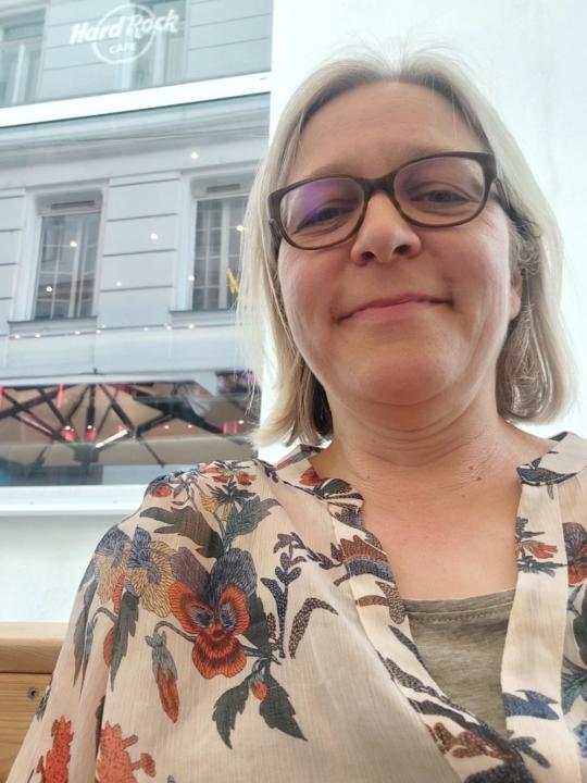 Sarah Knights