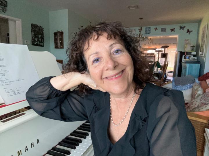 Leslie Hobbs