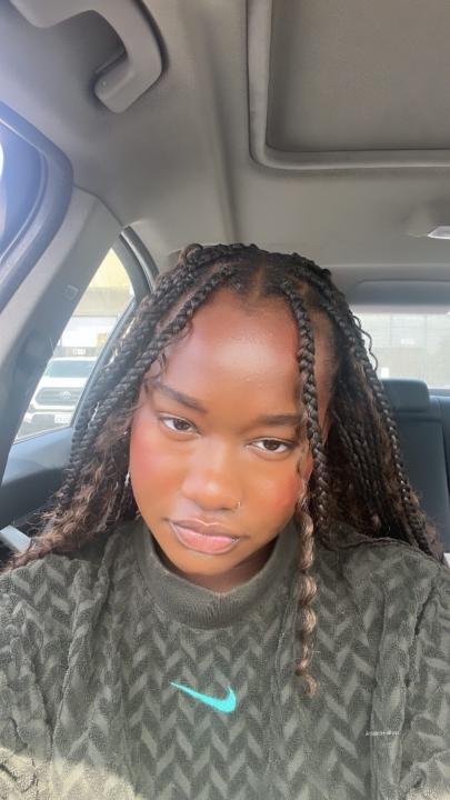 Sydni Gift