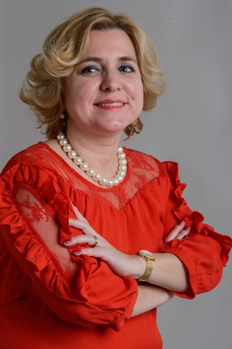Carmen Scarlat