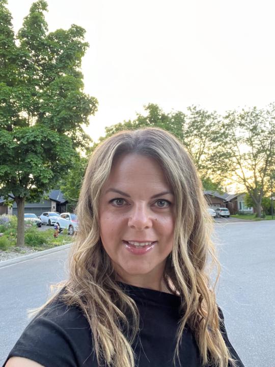 Nadine Chartier Tomszay