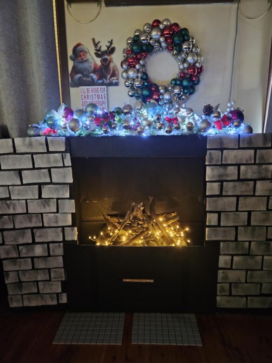 XMAS VIBES PEOPLE