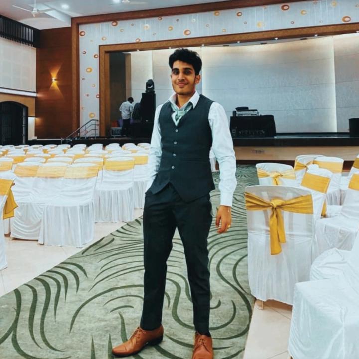 Elton Pinto