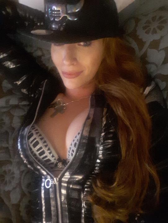 Nina Jones