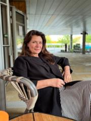 Nikki Hazelton