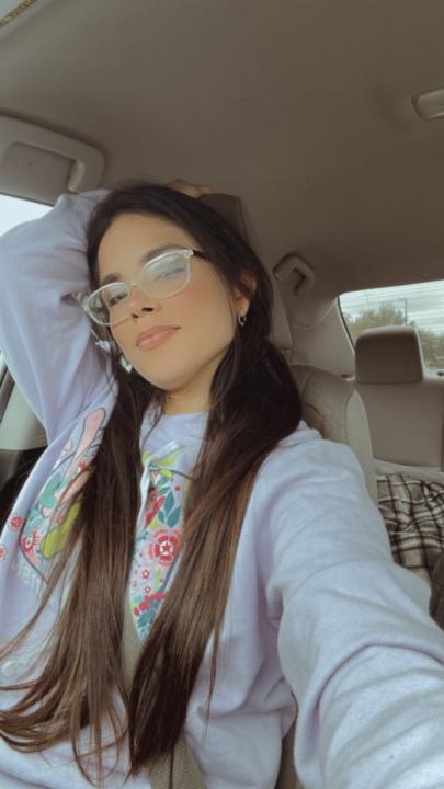Lesley Navarro