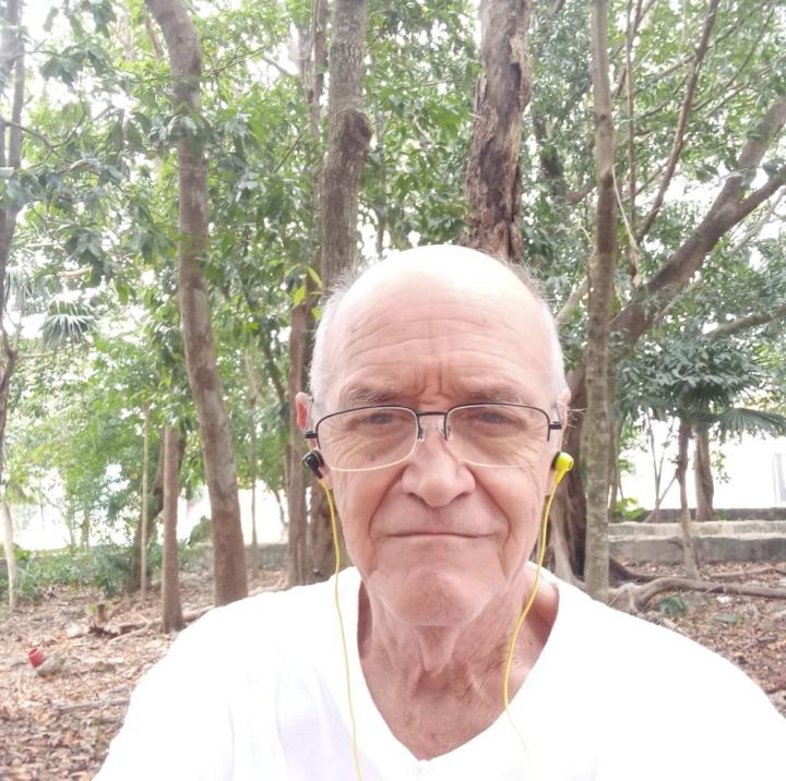 Carlos Velazquez
