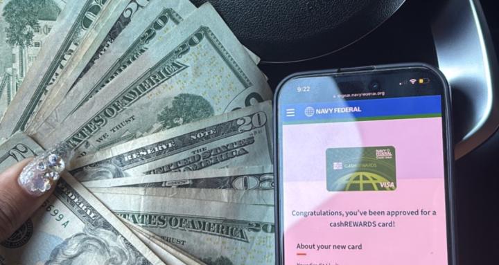 Lux Financial Lounge